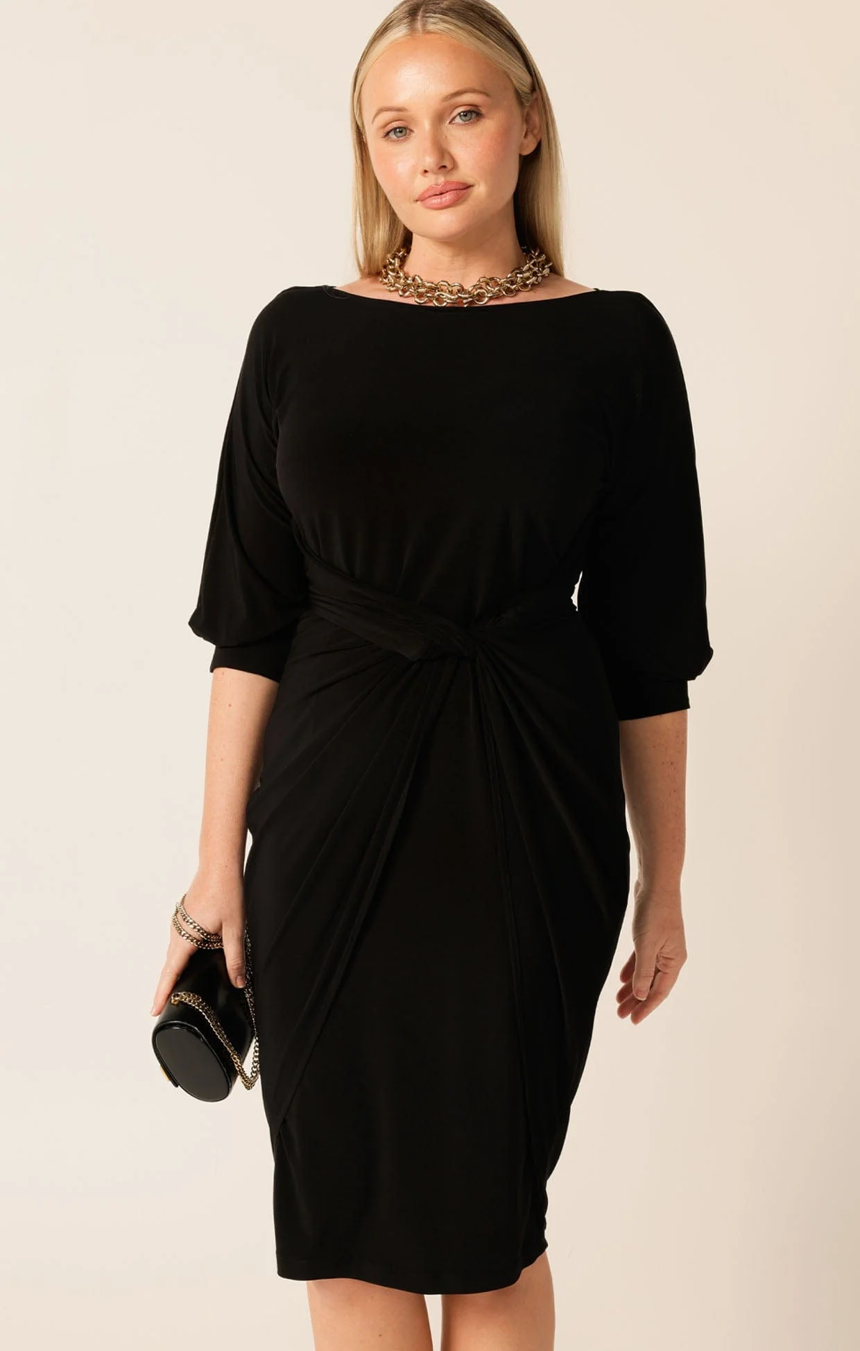 COWL TIE DRAPE DRESS IN BLACK - Image 3