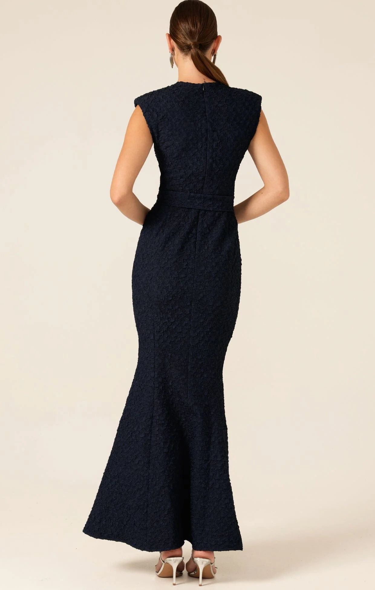 GALA ROYALE GOWN IN NAVY - Image 8