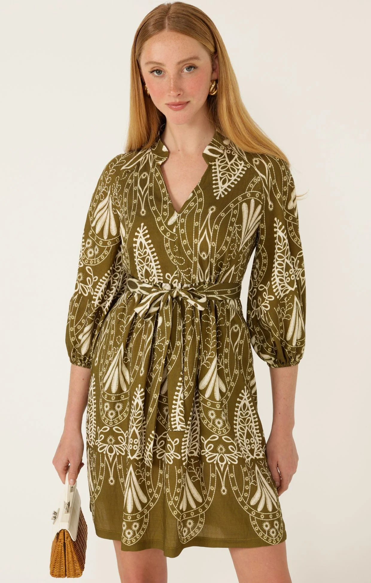 KIRRA SHIFT DRESS IN OLIVE CREAM - Image 4
