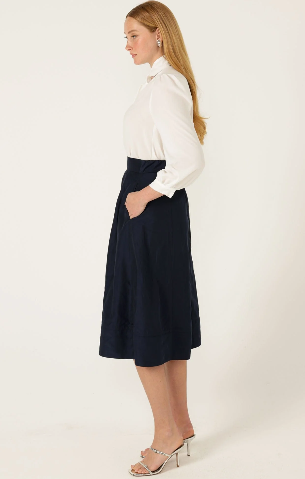 PLEATED A-LINE SKIRT IN NAVY - Image 9