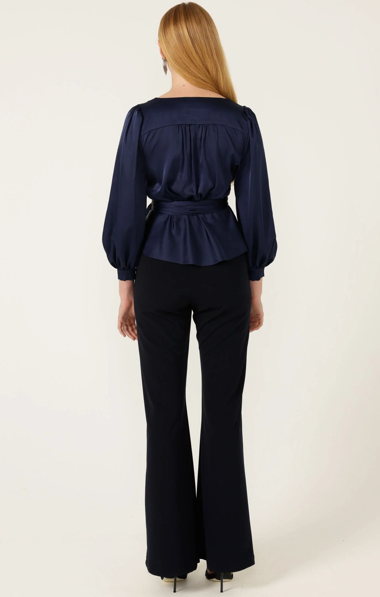 SATIN FAUX WRAP TOP IN NAVY - Image 9